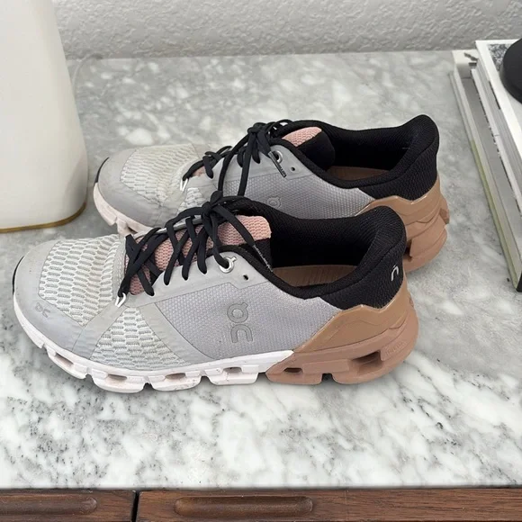 ON Women's Cloudflyer Running Shoes - Picture 1 of 11